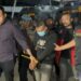 Taufik Hidayat (30), pelaku penyekapan dan penganiayaan saat dibawa ke Mapolda Jabar.(Foto:Istimewa).