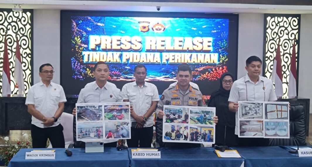 Keterangan pers Polda Jabar pengungkapan praktik ilegal peredaran benih lobster di wilayah Pangandaran.(Foto:Istimewa).