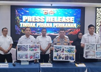 Keterangan pers Polda Jabar pengungkapan praktik ilegal peredaran benih lobster di wilayah Pangandaran.(Foto:Istimewa).