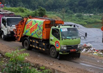 Truk pengangkut sampah.(Foto: Humas Pemkot Bandung)