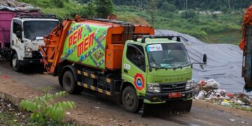 Truk pengangkut sampah.(Foto: Humas Pemkot Bandung)