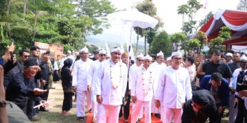 Hari Jadi Bogor 544 menjadi momentum kuat untuk lebih memeratakan lagi pembangunan kata Bupati Bogor Rudy Susmanto yang hadir dalam Rapat Paripurna Istimewa Hari Jadi Bogor (HJB) ke-544 di Lapangan Citalahab, Desa Malasari, Kecamatan Nanggung, Rabu (3/6).(Foto: Humas Pemkab Bogor)