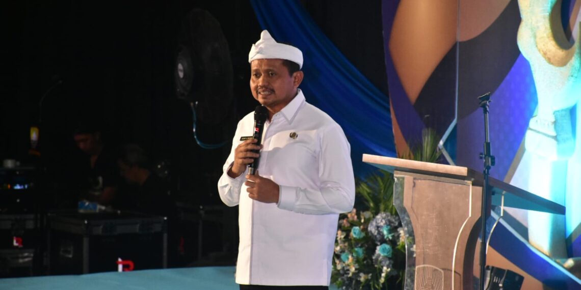 Bupati Sumedang Dony Ahmad Munir jelaskan program Jaga Desa.(Foto: Humas Pemkab Sumedang)