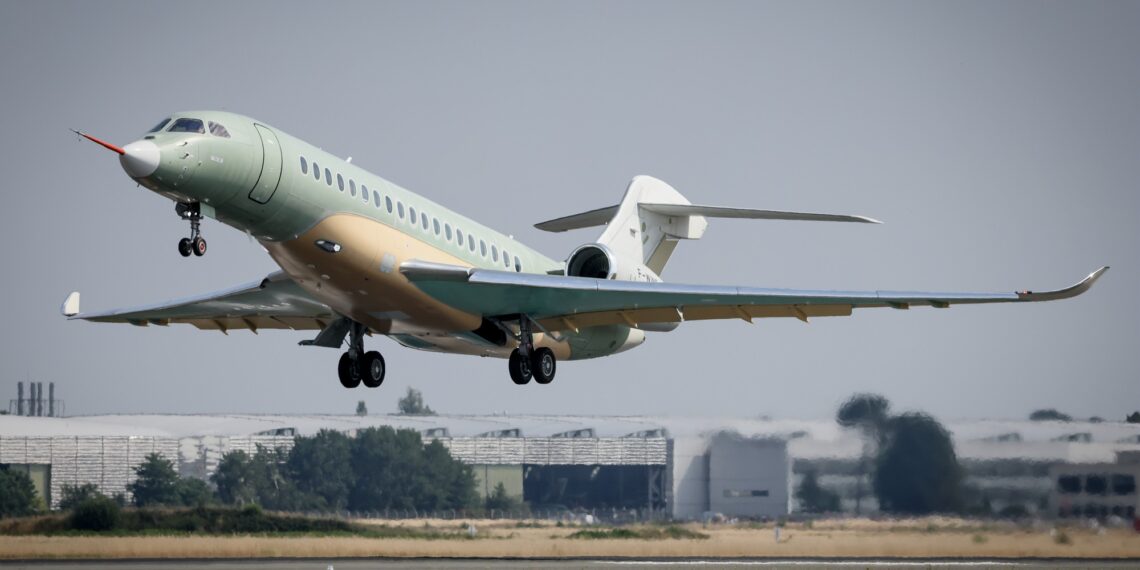 Pesawat terbaru dari Dassault Aviation, Falcon 10X, telah sukses menyelesaikan penerbangan pertamanya.(Foto: Istimewa/Dassault Aviation)