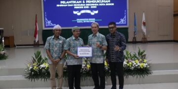 Wali Kota Bogor, Dedie A. Rachim, menghadiri Pelantikan dan Pengukuhan Pimpinan serta Pengurus Dewan Koperasi Indonesia Daerah (Dekopinda) Kota Bogor periode 2025–2030.(Foto: Humas Pemkot Bogor)