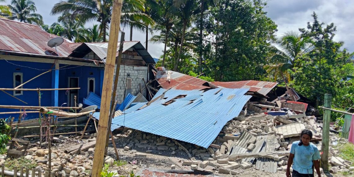 GEMPA PALU: Kerusakan rumah warga akibat gempabumi yang mengguncang Kabupaten Sigi, Sulawesi Tengah, Selasa (16/6). (FOTO: BPBD Kabupaten Sigi Via BNPB)