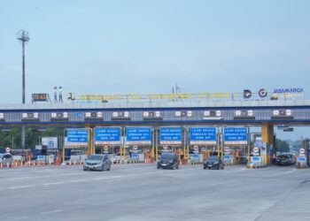 Kendaraan masuk Jabotabek di Gerbang Tol Cikampek.(Humas Jasa Marga)