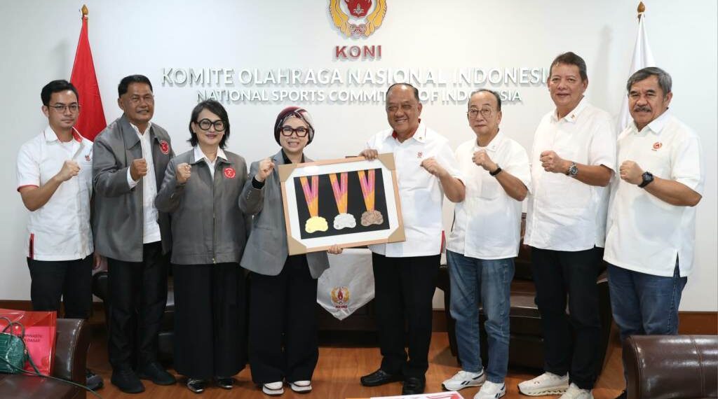 Ketua Umum Pengurus Besar Federasi Gimnastik Indonesia (PB FGI), Ita Yuliati, beserta jajarannya menghadap Ketua Umum Komite Olahraga Nasional Indonesia (KONI) Pusat, Letjen TNI Purn Marciano Norman, pada Rabu, 3 Juni 2026 di Kantor KONI Pusat Senayan.(Foto: Humas KONI Pusat)