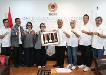Ketua Umum Pengurus Besar Federasi Gimnastik Indonesia (PB FGI), Ita Yuliati, beserta jajarannya menghadap Ketua Umum Komite Olahraga Nasional Indonesia (KONI) Pusat, Letjen TNI Purn Marciano Norman, pada Rabu, 3 Juni 2026 di Kantor KONI Pusat Senayan.(Foto: Humas KONI Pusat)