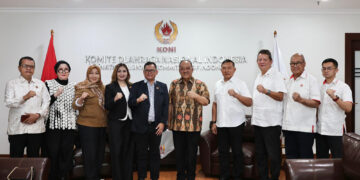 Ketua Umum Komite Olahraga Nasional Indonesia (KONI) Pusat Letjen TNI Purn Marciano Norman menerima Pengurus Besar Asosiasi Bola Tangan Indonesia (PB ABTI).(Foto: KONI Pusat)