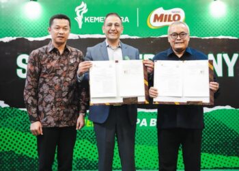 Kemenpora RI bersama PT Nestle Indonesia menjalin kolaborasi untuk memperkuat sinergi melalui penandatanganan Nota Kesepahaman peningkatan prestasi dan industri olahraga di tanah air. (foto:Andre/kemenpora.go.id)