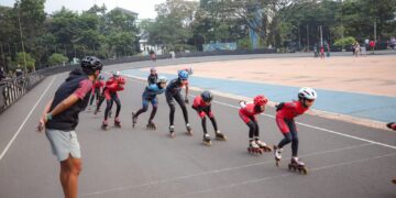 Komunitas olahraga sepatu roda B-Blade.(Foto: Humas Pemkot Bandung)