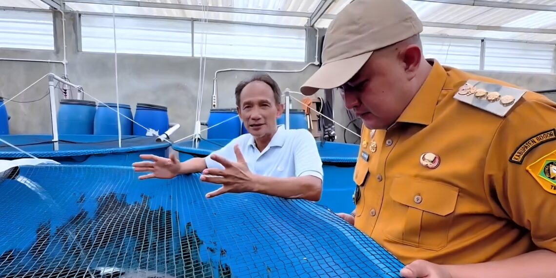 Bupati Bogor Rudy Susmanto melakukan kunjungan ke Yamagen Koi Farm di Ciseeng, Kabupaten Bogor, Senin (15/6/2026).(Foto: Humas Pemkab Bogor)