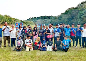 Ketum KONI dan jajaran kunjungi Lawang Archery di Malang.(Foto: Humas KONI Pusat)