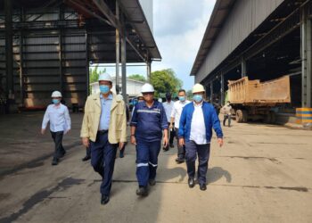 Menkeu Purbaya sidak pabrik baja.(Foto: Dok. Kemenkeu)