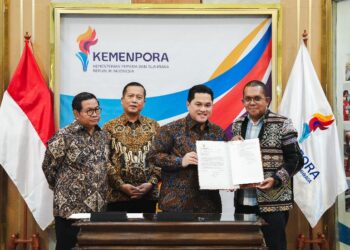 Menpora RI, Erick Thohir, menggelar pertemuan dengan Gubernur DKI Jakarta Pramono Anung, Gubernur NTT Emanuel Melkiades Laka Lena, serta Gubernur NTB Lalu Muhamad Iqbal di Kantor Kemenpora, Senayan, Jakarta, Selasa (23/6).(foto:Andre/kemenpora.go.id)