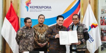Menpora RI, Erick Thohir, menggelar pertemuan dengan Gubernur DKI Jakarta Pramono Anung, Gubernur NTT Emanuel Melkiades Laka Lena, serta Gubernur NTB Lalu Muhamad Iqbal di Kantor Kemenpora, Senayan, Jakarta, Selasa (23/6) terkait penetapan PON 2028.(foto:Andre/kemenpora.go.id)