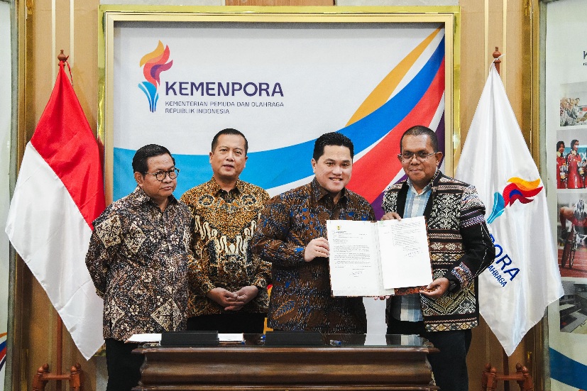 Menpora RI, Erick Thohir, menggelar pertemuan dengan Gubernur DKI Jakarta Pramono Anung, Gubernur NTT Emanuel Melkiades Laka Lena, serta Gubernur NTB Lalu Muhamad Iqbal di Kantor Kemenpora, Senayan, Jakarta, Selasa (23/6) terkait penetapan PON 2028.(foto:Andre/kemenpora.go.id)
