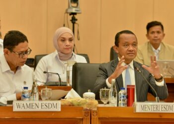 Menteri ESDM Bahlil Lahadalia dan Wamen ESDM Yuliot Tanjung saat Rapat Kerja Penetapan RKA-K/L dan RKP Tahun 2027 bersama Komisi XII DPR RI di Jakarta, Senin (15/6/2026).(Foto: Humas Kementerian ESDM)