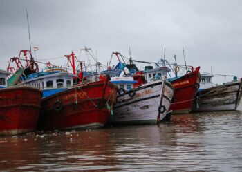 Kapal nelayan, perikanan laut.