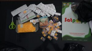 Operasi obat terlarang oleh Satpol PP Kota Bandung.(Foto: Humas Pemkot Bandung)