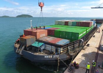 Layanan peti kemas di Terminal Kijing.(Foto: Dok. Pelindo)