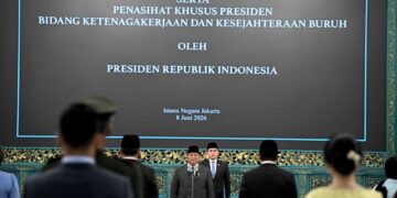 Presiden Prabowo Subianto melantik Nanik S. Deyang sebagai Kepala Badan Gizi Nasional serta Agustina Arumsari dan Trenggono sebagai Wakil Kepala Badan Gizi Nasional. Pelantikan tersebut berlangsung di Istana Negara, Jakarta, pada Senin (08/06/2026).(Foto: Setneg)