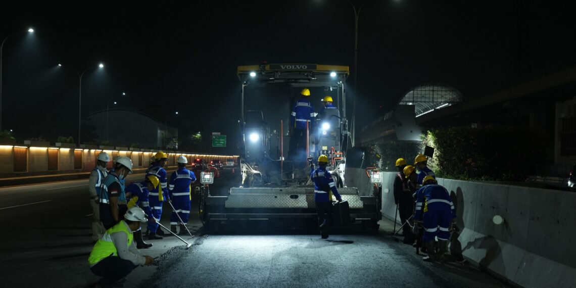 Perbaikan jalan di ruas tol Jasa Marga.(Foto: Dok. Jasa Marga)