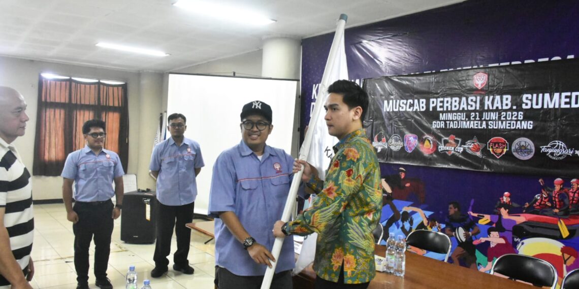 Persatuan Bola Basket Seluruh Indonesia (Perbasi) Sumedang memilih Wakil Bupati Sumedang M Fajar Aldila menjadi Ketua Perbasi Sumedang Masa Bakti Tahun 2026-2030.(Foto: Humas Pemkab Sumedang)