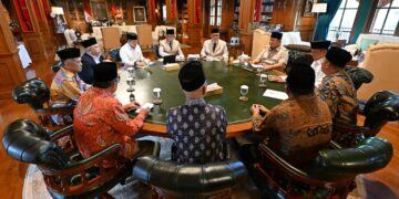 Presiden Prabowo Subianto mengapresiasi pimpinan DPR RI, Tim Pengawas Haji, serta jajaran Kemenhaj di Hambalang, Bogor, Jawa Barat, Rabu (17/6/2026).(Foto: Setneg)