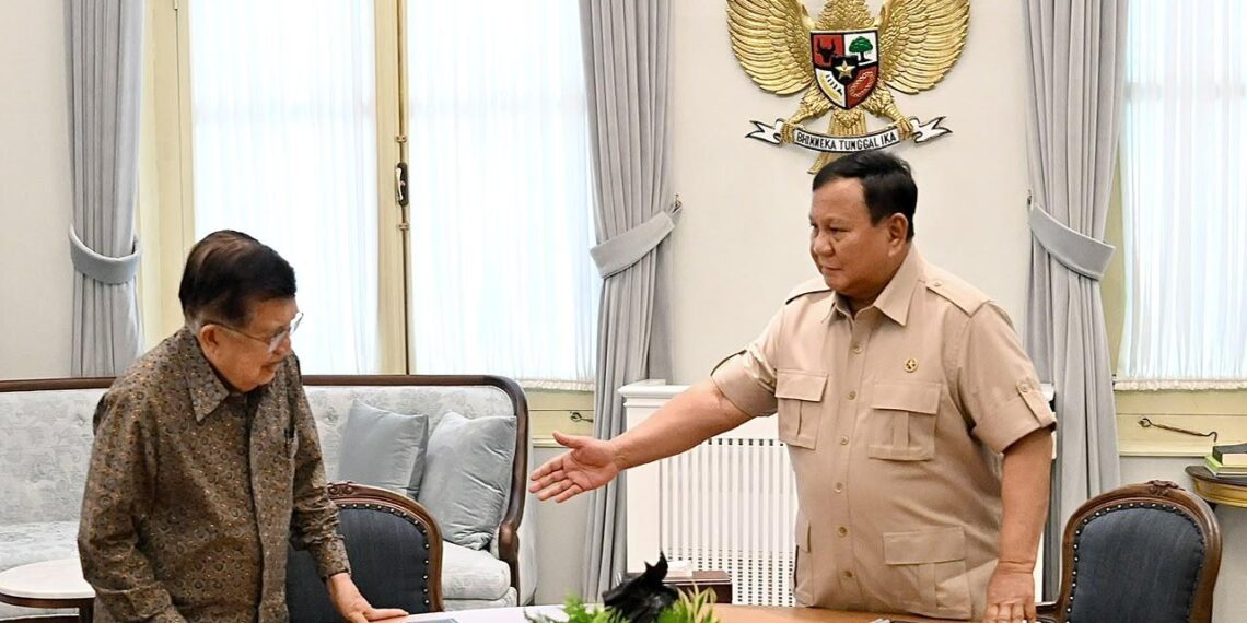 Presiden Prabowo Subianto menerima Wakil Presiden ke-10 dan ke-12 Republik Indonesia Jusuf Kalla didampingi Solihin Jusuf Kalla, di Istana Merdeka, Jakarta, pada Kamis (11/02/2026). (Foto: Dok. Setneg)