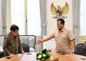 Presiden Prabowo Subianto menerima Wakil Presiden ke-10 dan ke-12 Republik Indonesia Jusuf Kalla didampingi Solihin Jusuf Kalla, di Istana Merdeka, Jakarta, pada Kamis (11/02/2026). (Foto: Dok. Setneg)