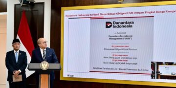 Menteri Investasi dan Hilirisasi/Kepala BKPM sekaligus Chief Executive Officer (CEO) Danantara Indonesia Rosan Roeslani, menyampaikan jumlah obligasi global yang diterbitkan Danantara dinilai telah berhasil melebihi target.(Foto: Dok. Setneg)