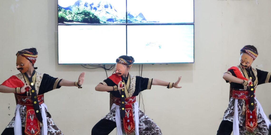 Topeng Cirebon.(Foto: Diskominfo Kabupaten Cirebon)