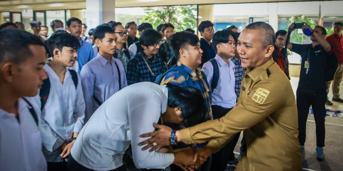 Wakil Wali Kota Bogor, Jenal Mutaqin, membuka Job Fair 2026 yang melibatkan 30 perusahaan ternama.(Foto: Humas Pemkot Bogor)