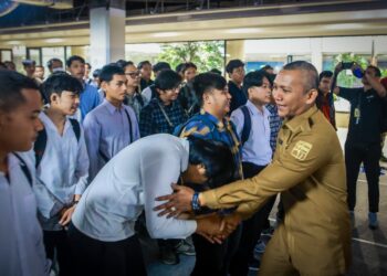 Wakil Wali Kota Bogor, Jenal Mutaqin, membuka Job Fair 2026 yang melibatkan 30 perusahaan ternama.(Foto: Humas Pemkot Bogor)