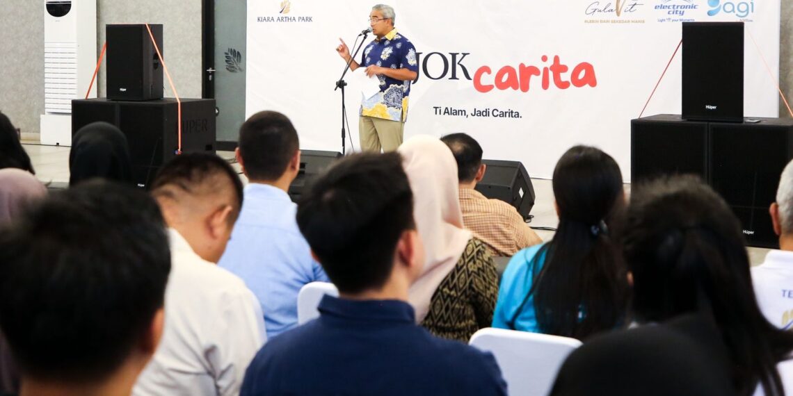 Wali Kota Bandung, Muhammad Farhan menyepatkan diri untuk hadir di pameran Pojok Carita pada Minggu, 31 Mei 2026.(Foto: Humas Pemkot Bandung)