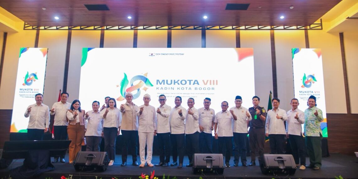 Wali Kota Bogor, Dedie A. Rachim, menghadiri pengukuhan dan pengesahan Ketua Kamar Dagang dan Industri (KADIN) Kota Bogor masa bakti 2026–2031 di The Podium Function Spaces, Lippo Plaza Ekalokasari, Kota Bogor, Kamis (18/6/2026).(Foto: Humas Pemkot Bogor)