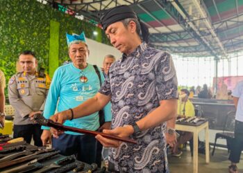 Wali Kota Bogor di Pameran Pusaka Nusantara yang berbarengan dengan peringatan Hari Jadi Bogor 544.(Foto: Humas Pemkot Bogor)