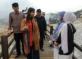 Wakil Menteri Pariwisata (Wamenpar) Ni Luh Puspa bersama jajaran di kawasan wisata Dieng.(Foto: Humas Kemenpar)