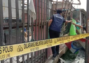 Lokasi terjadinya ledakan di toko material bangunan di Jalan Raya Wanayasa, Kabupaten Purwakarta.(Foto:Istimewa).