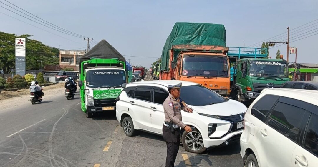 Lokasi tabrakan maut mengakibatkan 10 orang tewas di Jalur Pantura, Kabupaten Indramayu.(Foto:Istimewa).
