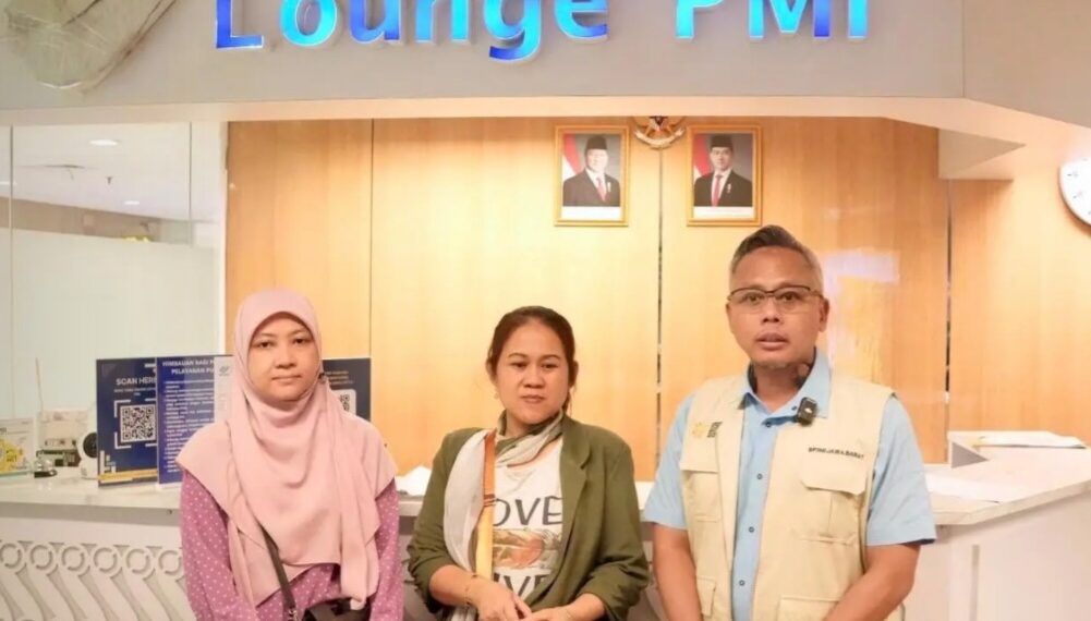 Ai Juariah (48), Pekerja Migran Indonesia (PMI) asal Cianjur, berhasil dipulangkan dari Libya.(Foto:Istimewa).