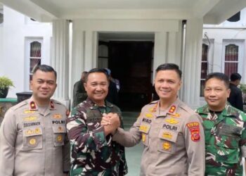 Kapolres Cimahi, AKBP Niko Nurullah Adi Putra dan Komandan Kodim 0609/Kota Cimahi, Letkol Inf. Ratno.(Foto:Istimewa).