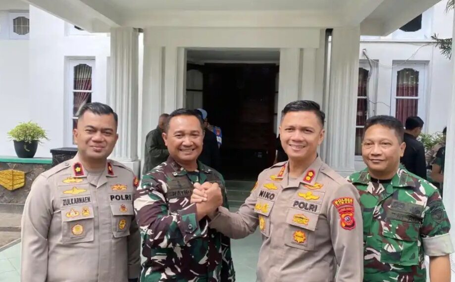 Kapolres Cimahi, AKBP Niko Nurullah Adi Putra dan Komandan Kodim 0609/Kota Cimahi, Letkol Inf. Ratno.(Foto:Istimewa).