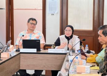 Anggota DPD Dapil Jabar Agita Nurfianti (kanan) dalam Kegiatan Reses Penyerapan Aspirasi Masyarakat dan Daerah dengan tema: Inventarisasi Materi Pengawasan atas Pelaksanaan UU No. 20 Tahun 2003 tentang Sistem Pendidikan Nasional, Kamis (30/7/2026).(Foto: Istimewa)