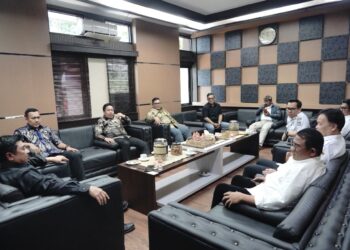 Bupati Garut, Abdusy Syakur Amin, menerima kunjungan silaturahmi dari manajemen PT Asri Indah Lestari di Kantor Bupati Garut, Jalan Pembangunan, Kecamatan Tarogong Kidul, Kabupaten Garut, Rabu (29/7/2026).((Foto: Moch Ahdiansyah/Diskominfo Kabupaten Garut)
