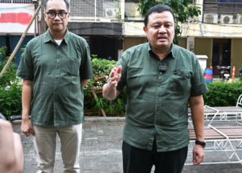 Dirjen Ekosistem Digital Edwin Hidayat Abdullah didampingi Direktur Pengendalian Ekosistem Digital Dany Suwardani usai sidak kepatuhan Registrasi SIM Biometrik di salahsatu pusat perbelanjaan di Jakarta Pusat, Jumat (03/07/2026). Foto: Ardi Widiyansah/Komdigi