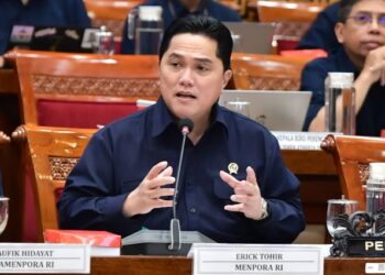 Menpora Erick Thohir, saat melakukan Rapat Kerja (Raker) dengan Komisi X DPR RI yang berlangsung di ruang Rapat Komisi X DPR RI, Senayan, Jakarta, Selasa (14/7). (foto:bagus/kemenpora.go.id)