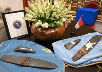 Presiden Prabowo Subianto menerima kunjungan kehormatan Direktur Federal Bureau of Investigation (FBI) Amerika Serikat, Kash Patel, di Kertanegara, Jakarta, pada Rabu (22/07/2026). Pertemuan tersebut menjadi momentum penting dalam memperkuat kerja sama Indonesia dan Amerika Serikat, khususnya dalam upaya pengembalian artefak budaya Indonesia yang diselundupkan secara ilegal ke luar negeri.(Foto: Setneg)